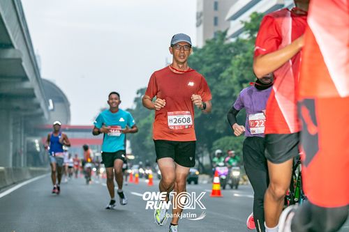 Race photo from ONE RUN 10 K