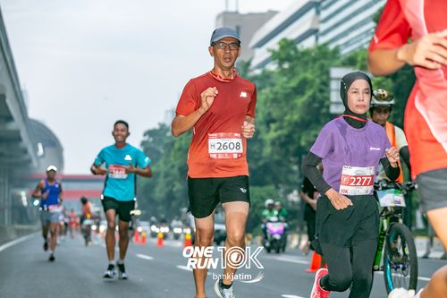 Race photo from ONE RUN 10 K