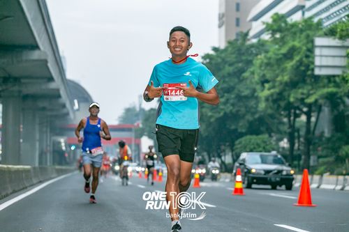 Race photo from ONE RUN 10 K