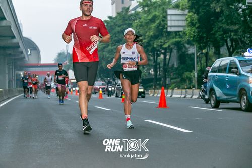 Race photo from ONE RUN 10 K