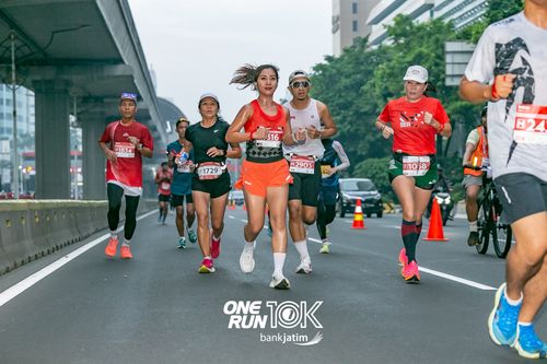 Race photo from ONE RUN 10 K