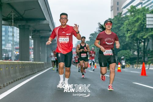 Race photo from ONE RUN 10 K