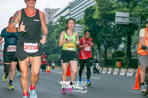 Race photo from ONE RUN 10 K