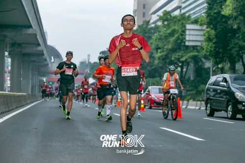 Race photo from ONE RUN 10 K