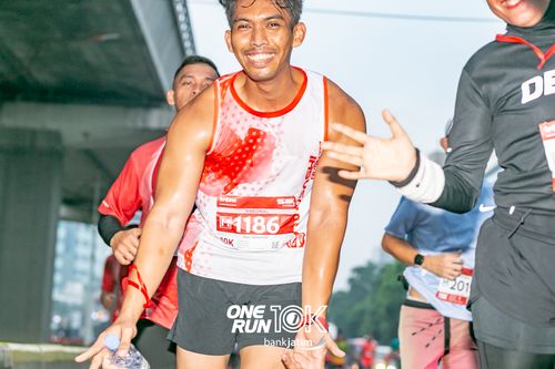 Race photo from ONE RUN 10 K