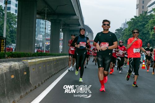 Race photo from ONE RUN 10 K