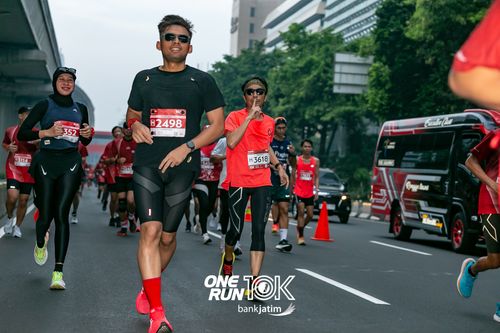 Race photo from ONE RUN 10 K