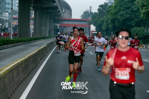 Race photo from ONE RUN 10 K