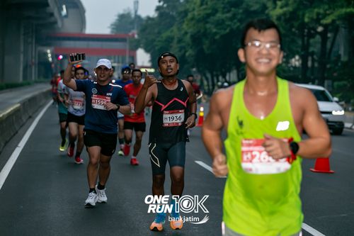 Race photo from ONE RUN 10 K