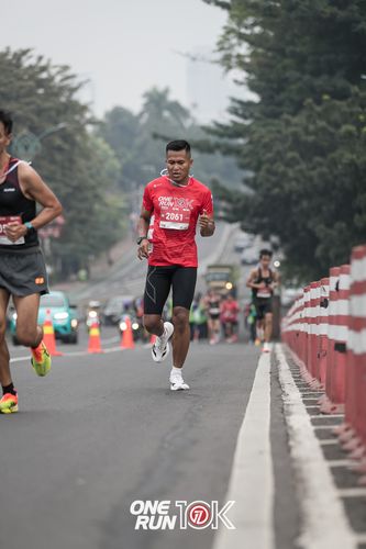 Race photo from ONE RUN 10K 2025