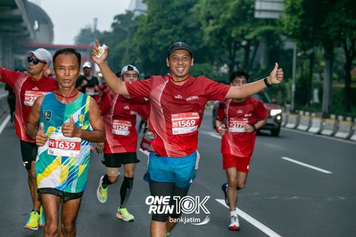 Race photo from ONE RUN 10 K