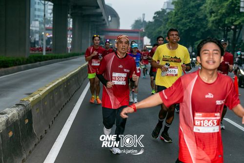 Race photo from ONE RUN 10 K