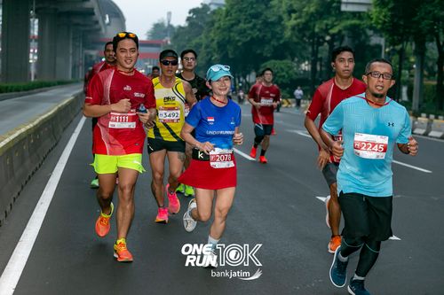 Race photo from ONE RUN 10 K