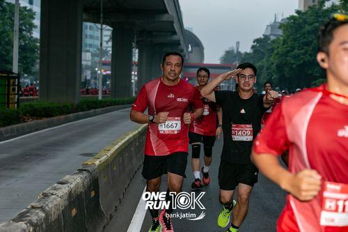 Race photo from ONE RUN 10 K