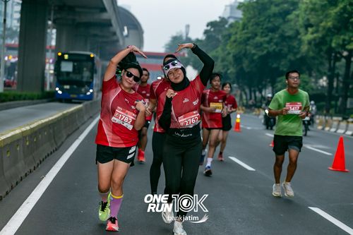 Race photo from ONE RUN 10 K