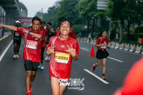 Race photo from ONE RUN 10 K