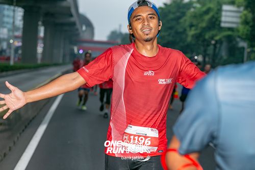 Race photo from ONE RUN 10 K