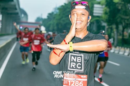 Race photo from ONE RUN 10 K
