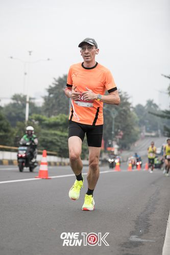 Race photo from ONE RUN 10K 2025