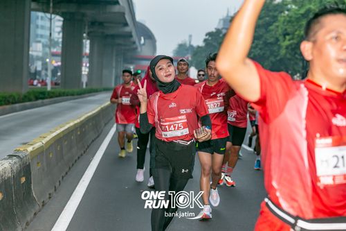Race photo from ONE RUN 10 K