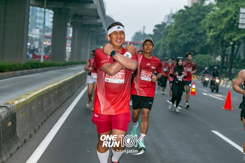 Race photo from ONE RUN 10 K