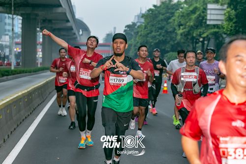 Race photo from ONE RUN 10 K