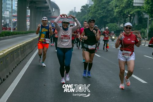 Race photo from ONE RUN 10 K