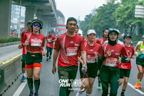 Race photo from ONE RUN 10 K