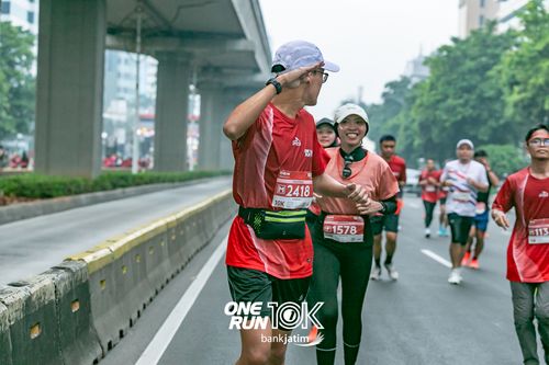 Race photo from ONE RUN 10 K