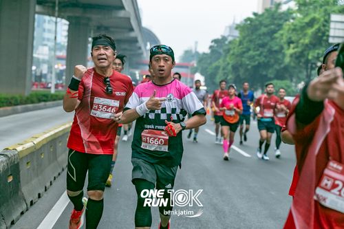 Race photo from ONE RUN 10 K