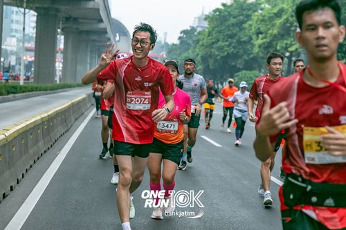 Race photo from ONE RUN 10 K