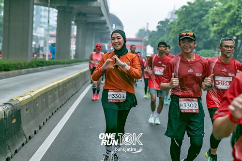 Race photo from ONE RUN 10 K
