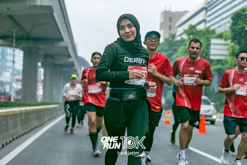 Race photo from ONE RUN 10 K