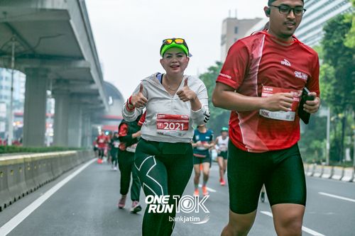 Race photo from ONE RUN 10 K