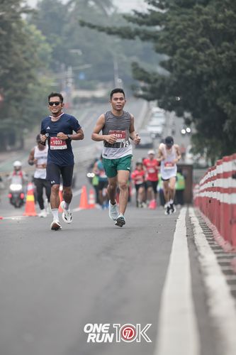 Race photo from ONE RUN 10K 2025