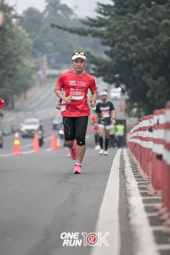 Race photo from ONE RUN 10K 2025