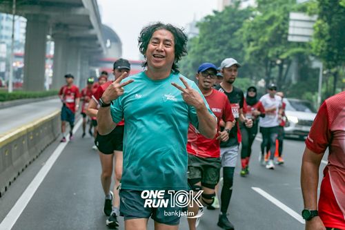 Race photo from ONE RUN 10 K