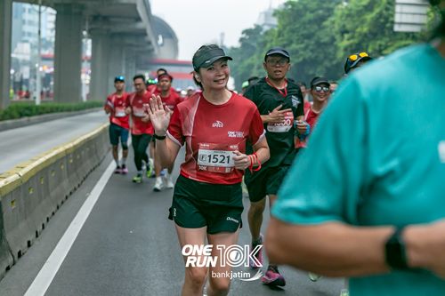 Race photo from ONE RUN 10 K