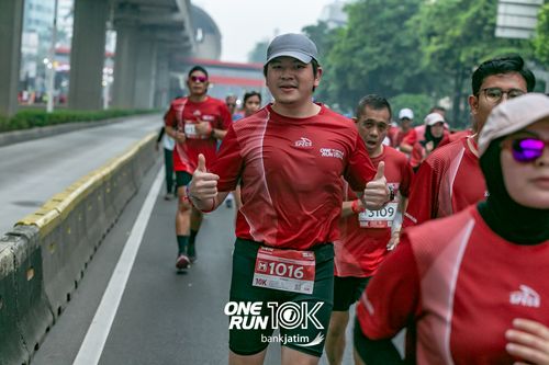 Race photo from ONE RUN 10 K