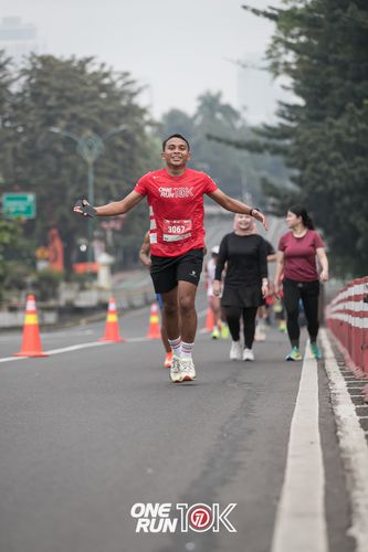 Race photo from ONE RUN 10K 2025