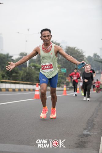 Race photo from ONE RUN 10K 2025