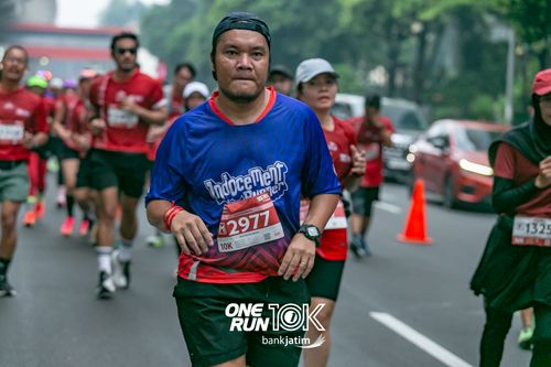 Race photo from ONE RUN 10 K