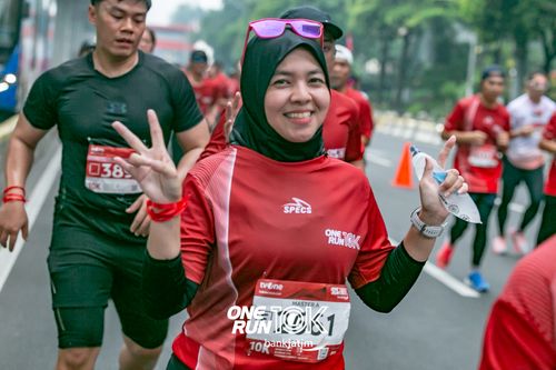 Race photo from ONE RUN 10 K