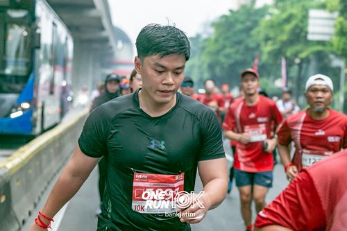 Race photo from ONE RUN 10 K