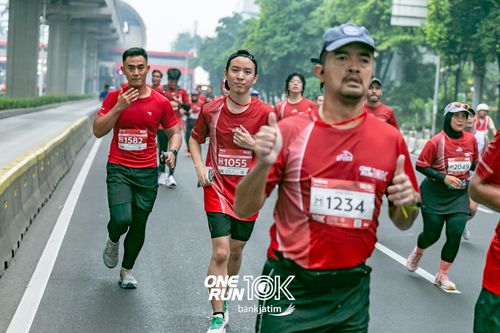 Race photo from ONE RUN 10 K