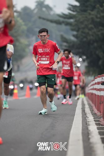 Race photo from ONE RUN 10K 2025