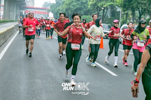 Race photo from ONE RUN 10 K
