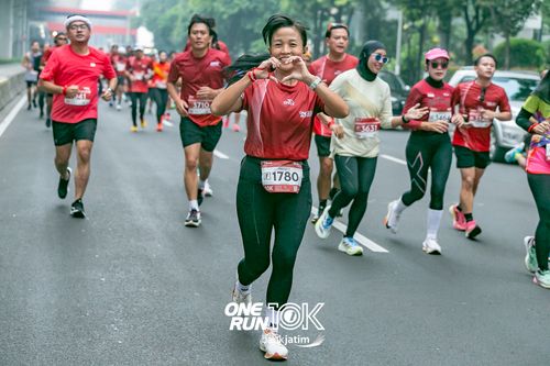 Race photo from ONE RUN 10 K