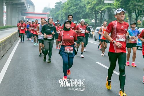Race photo from ONE RUN 10 K
