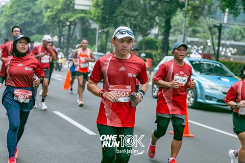 Race photo from ONE RUN 10 K